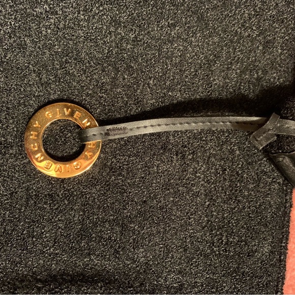 Givenchy  Perfumes Tote with contrasting interior Color NWOT - Picture 4 of 11